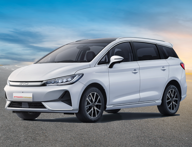BYD M6 with bg facing left